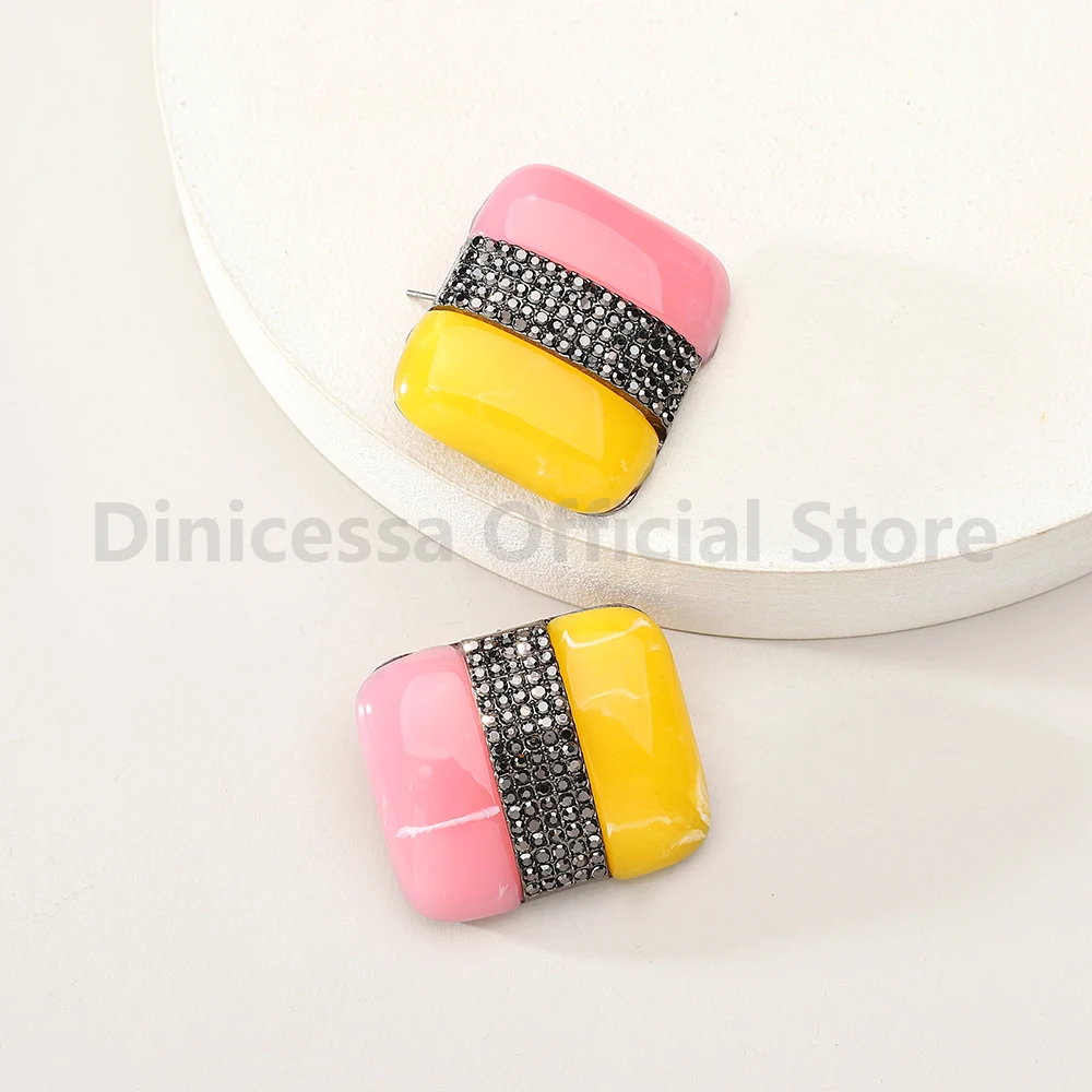 Color-Block Resin Stud Earrings — product detail 4