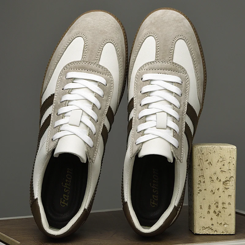 

New Autumn Men Soft Soled Breathable Retro Casual Shoes Lightweight Comfortable Color Blocking Classic Fashion