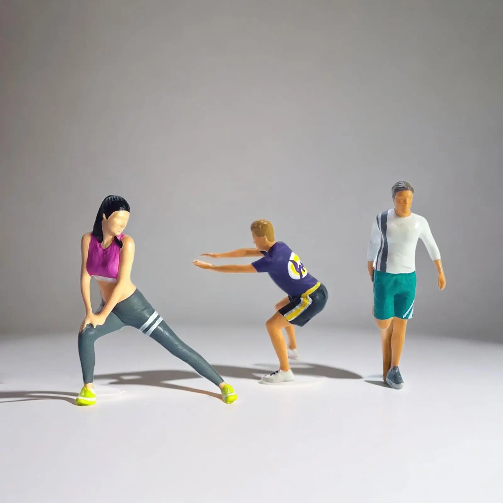 3 Pieces 1:64 Scale Tiny Fitness People Movie Props Hand Painted Figurines