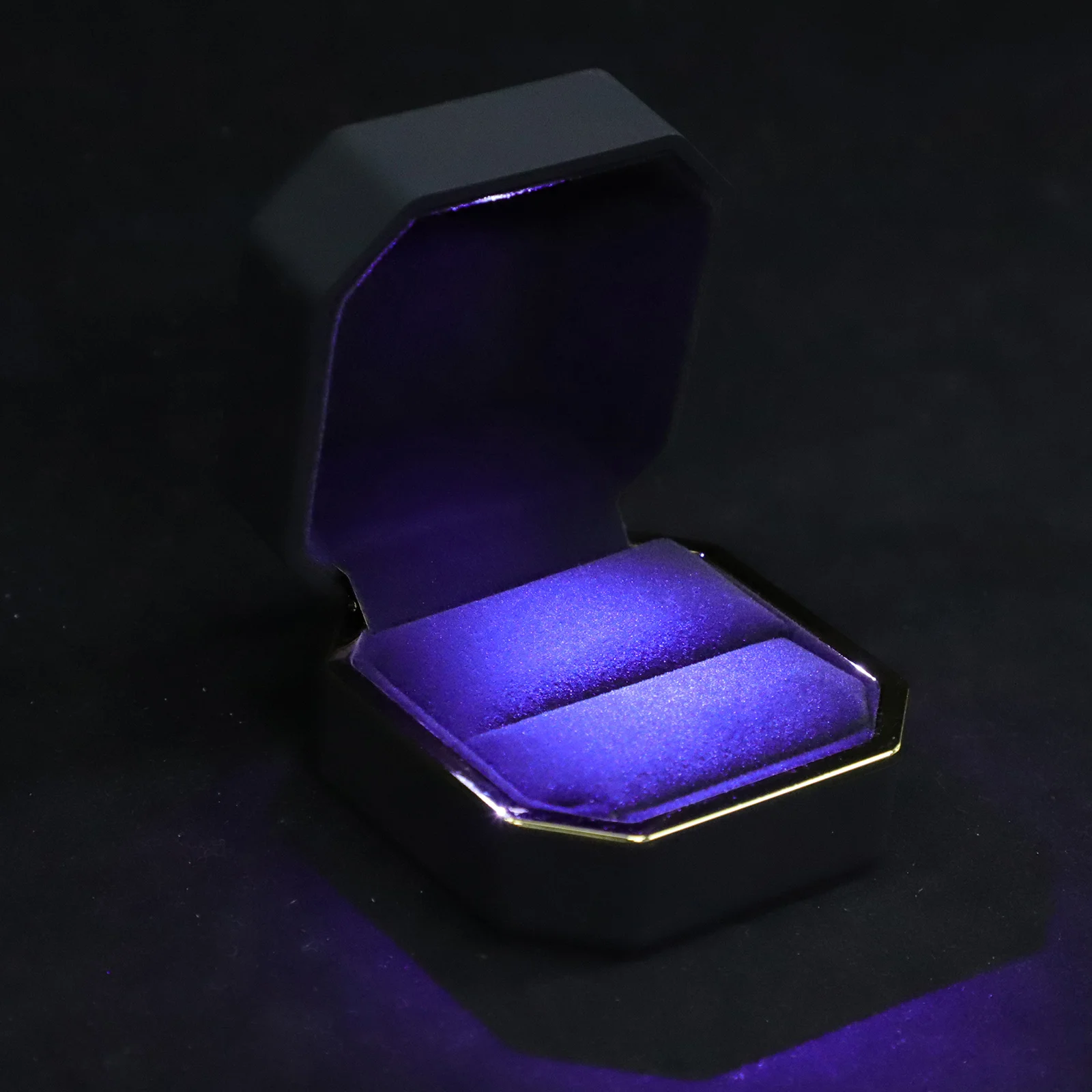 

LED Luminous Ring Box Lighting Function Engagement Wedding Proposal Jewelry Display ganizer Plastic Rubber Velvet Storage