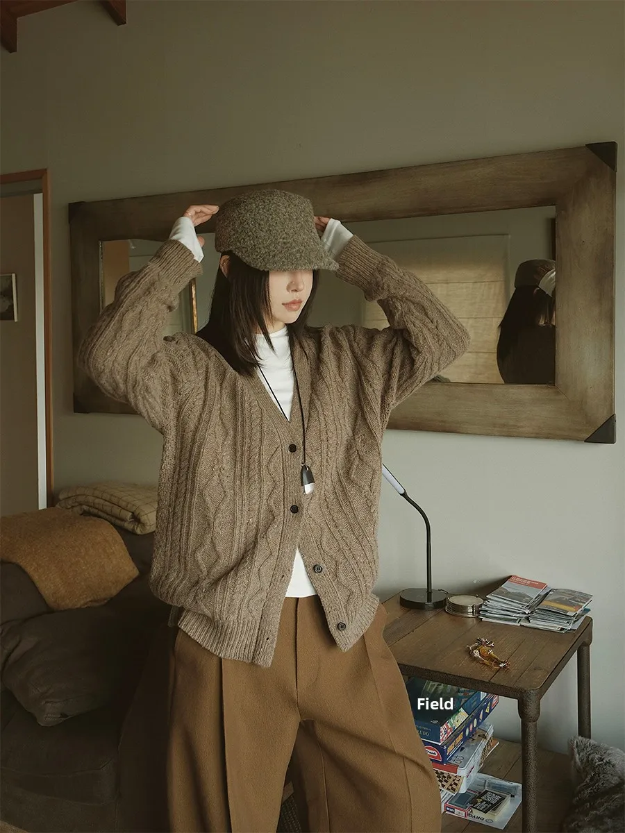 

MOEROP Winter Classic Series Knitted Sweater Dot Yarn Beautiful Knitwear Loose Fit V-Ne Long Sve Coat for Women