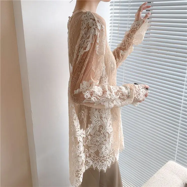 Romantic Lace Top Women\'s Long Sleeve Hollow T-shirt Shawl
