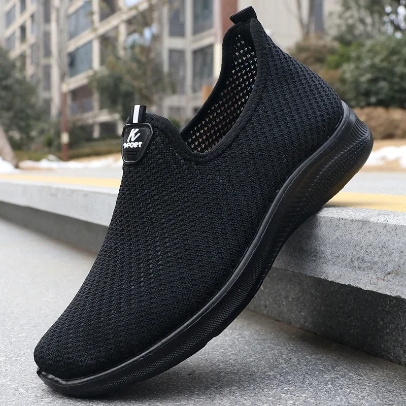 Summer Men\'s Casual Shoes Knitted Mesh Sneakers Non Slip Lightweigh Flats New Men Breathable Slip on Running Shoes Tenis Hombre