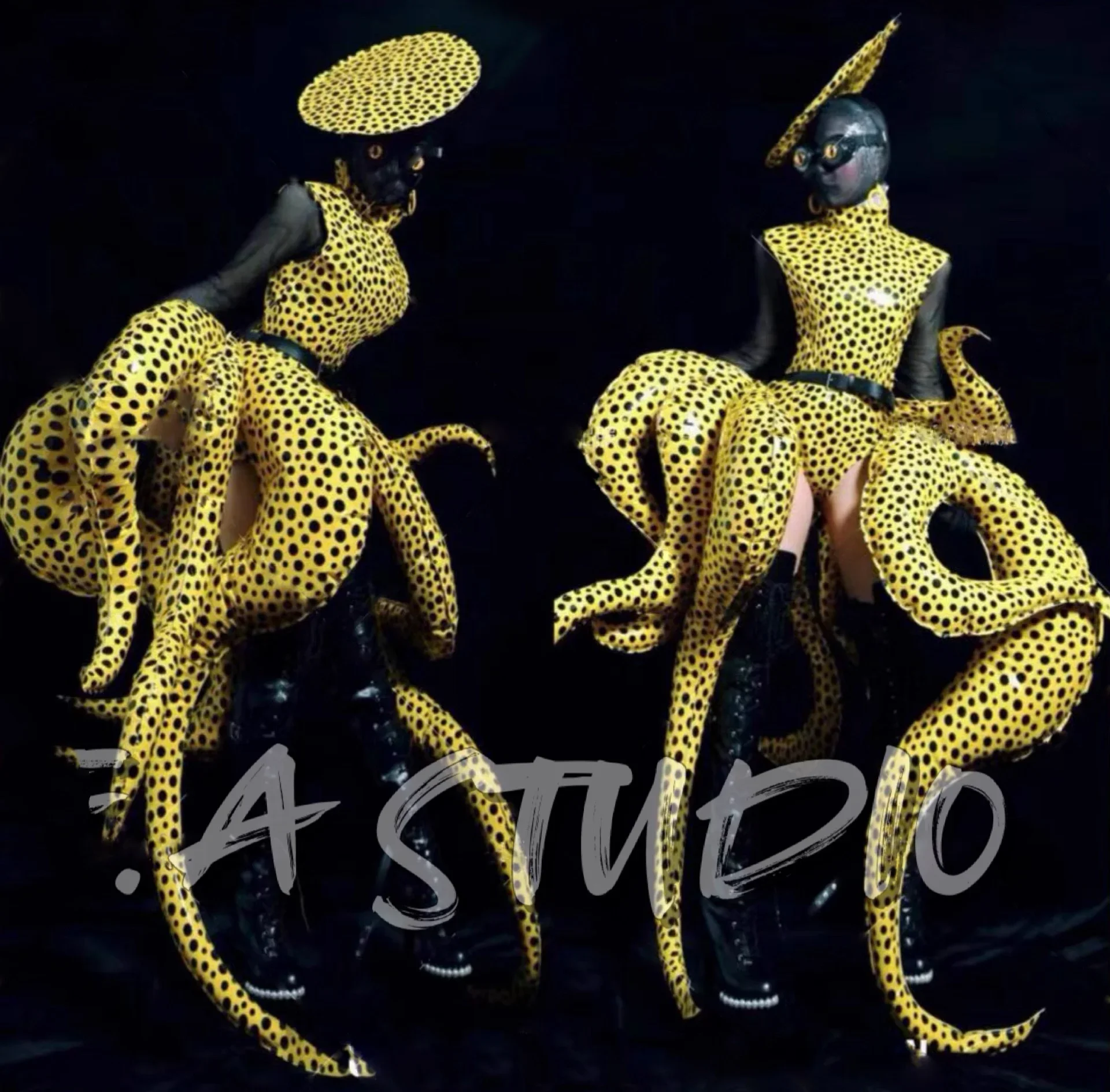 High-end bar ocean theme show party wave point octopus modeling gogo costume