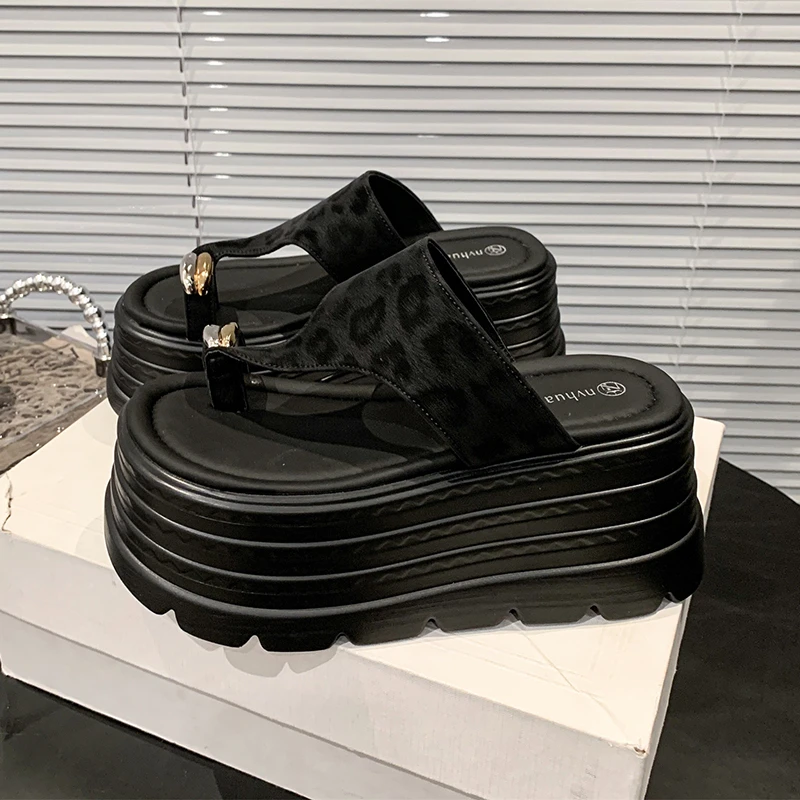 

8 см новые модные женские летние сандалии на массивном каблуке с застежкой на носок, тапочки на танкетке и платформе, женские шлепанцы на толстой подошве, пляжные тапочки