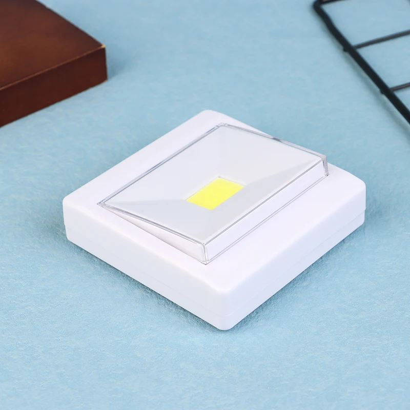 LED Bright COB สวิทช์สแควร์ Night Light แบตเตอรี่ขับเคลื่อนโคมไฟติดผนังไร้สายโคมไฟสําหรับตู้โรงรถตู้เสื้อผ้าบ้านห้องนอน