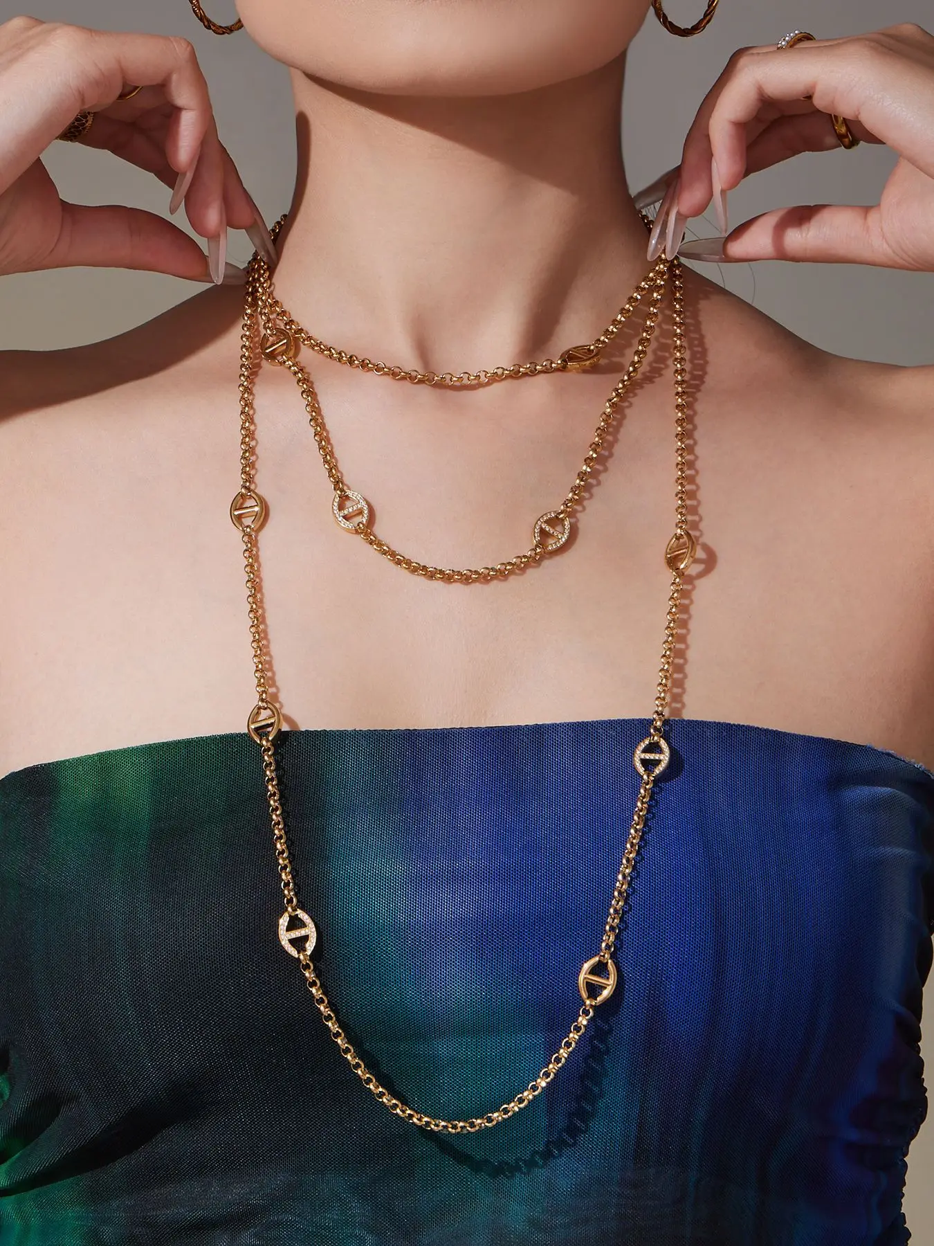 80 cm Edelstahl-Kettenhalskette für Damen, 18 Karat vergoldete Ketten, Halsketten mit eingelegtem Zirkon, Charms, Pulloverkette, lange Halskette – Detail 6