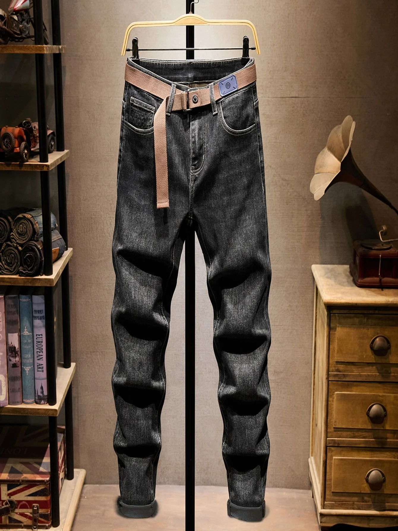 

Classic Men's Jeans Pants Unisex Casual Daily Denim Wear No accessories or belts included