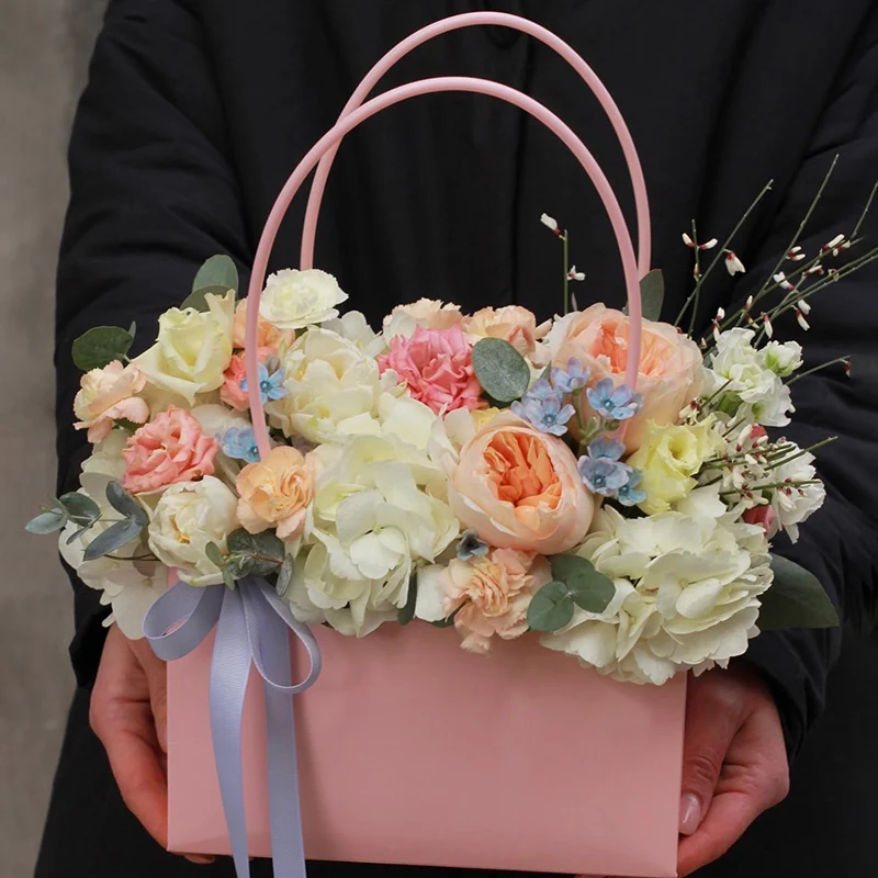 Portable Flower Boxes Waterproof Kraft Paper Bouquet Box with Handles Wedding Rose Party Gift Box Wedding Birthday Party Decors