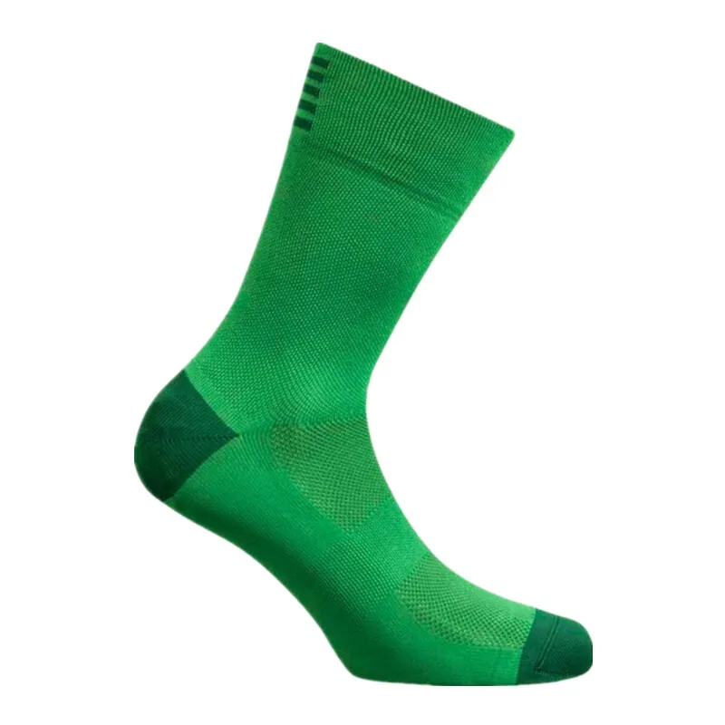 Chaussettes vertes professionnelles pour hommes et femmes, chaussettes de vélo de route respirantes, course en plein air, chaussettes de cyclisme, haute qualité, marque de sport