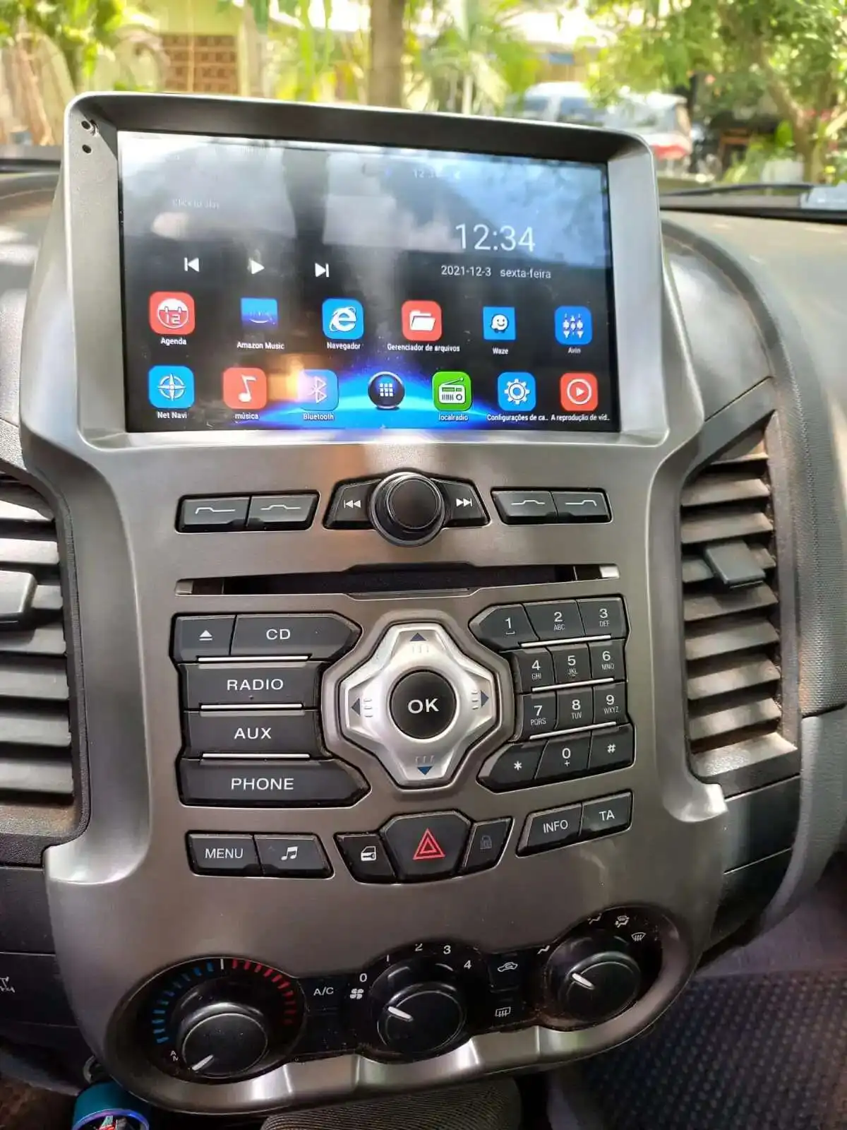 9INCH Car Multimedia Player Android 14 4G Lte Gps For Ford Ranger 2014 2015 F250 Navigation Stereo Tape Recorder Radio Head Unit