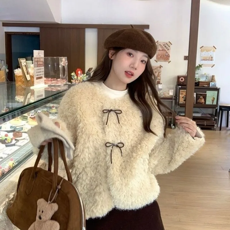 

Новое зимнее пальто, женский короткий утолщенный теплый топ, облегающий универсальный пушистый универсальный элегантный топ