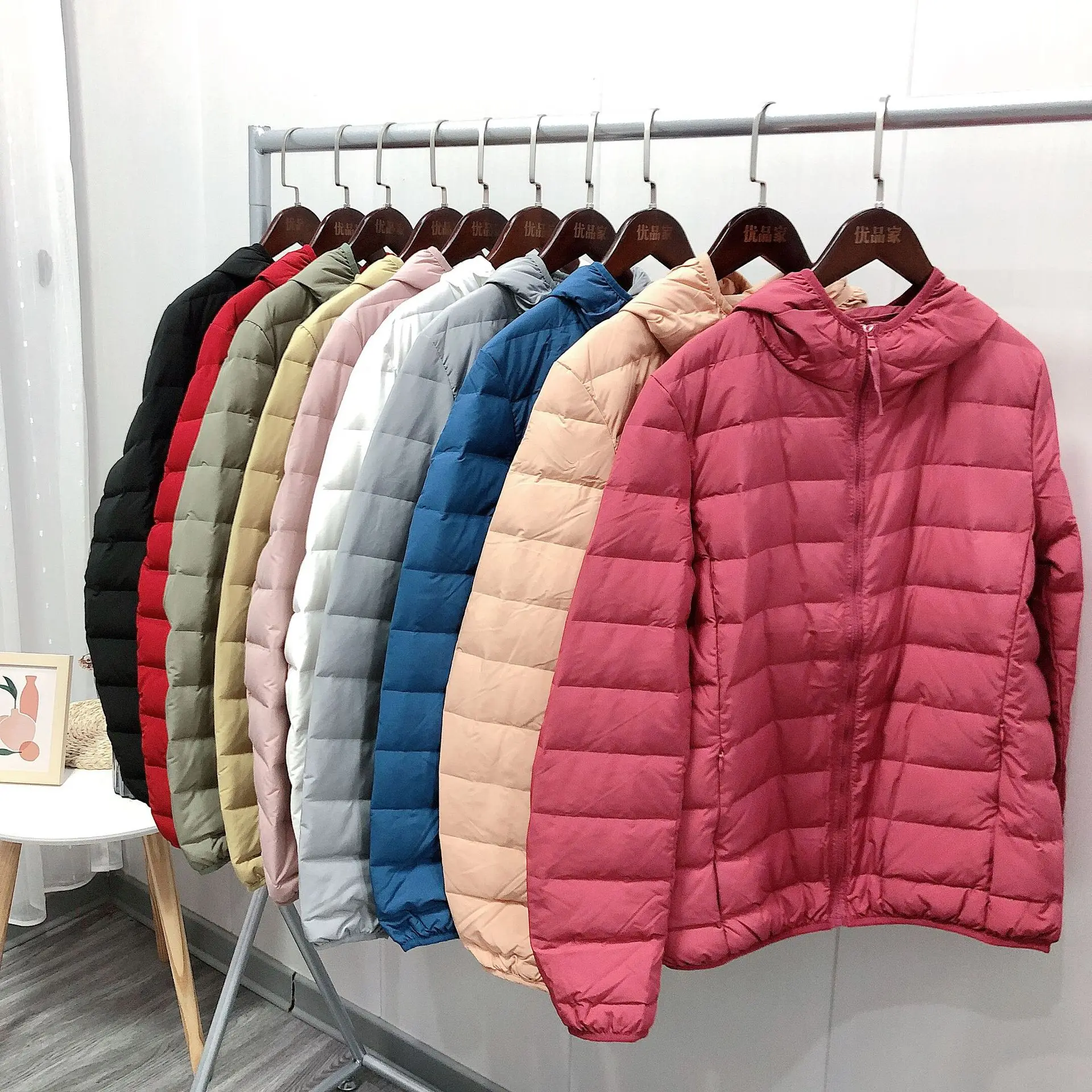 

Women Oversize Hooded Coat New Autumn Winter Light Thin 90% White Duck Down Jacket Female Slim Puffer Parkas Outwears Short Tops