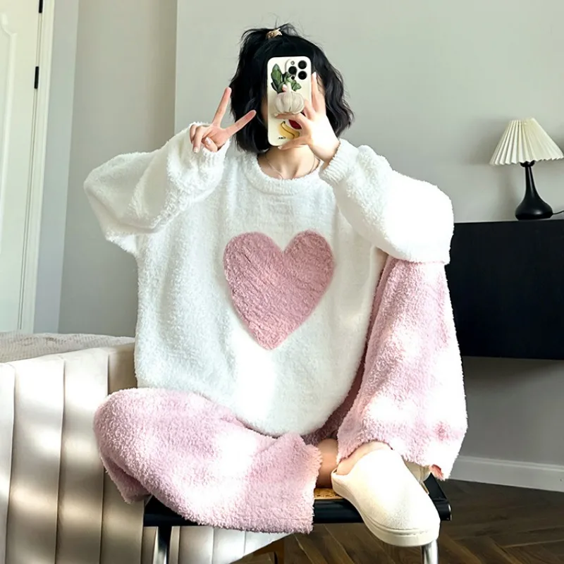 Extra size 300 pounds Pajamas Female autumn and winter soft Japanese series online celebrity. Warm coral velvet loungewea