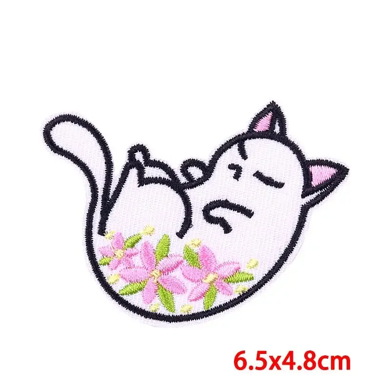 Embroidered Patch Iron On Patches for Clothing Pocket Cat Clothes Stickers Fabric Sewing Thermal Adhesive Applique Fusible