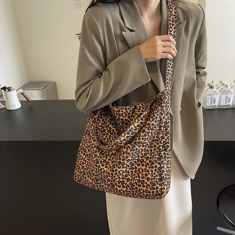 2024 New Sexy Broadband Leopard Print Bag Large Capacity Shoulder Messenger Bag Cross-border Popular Fashion Premium Handbag