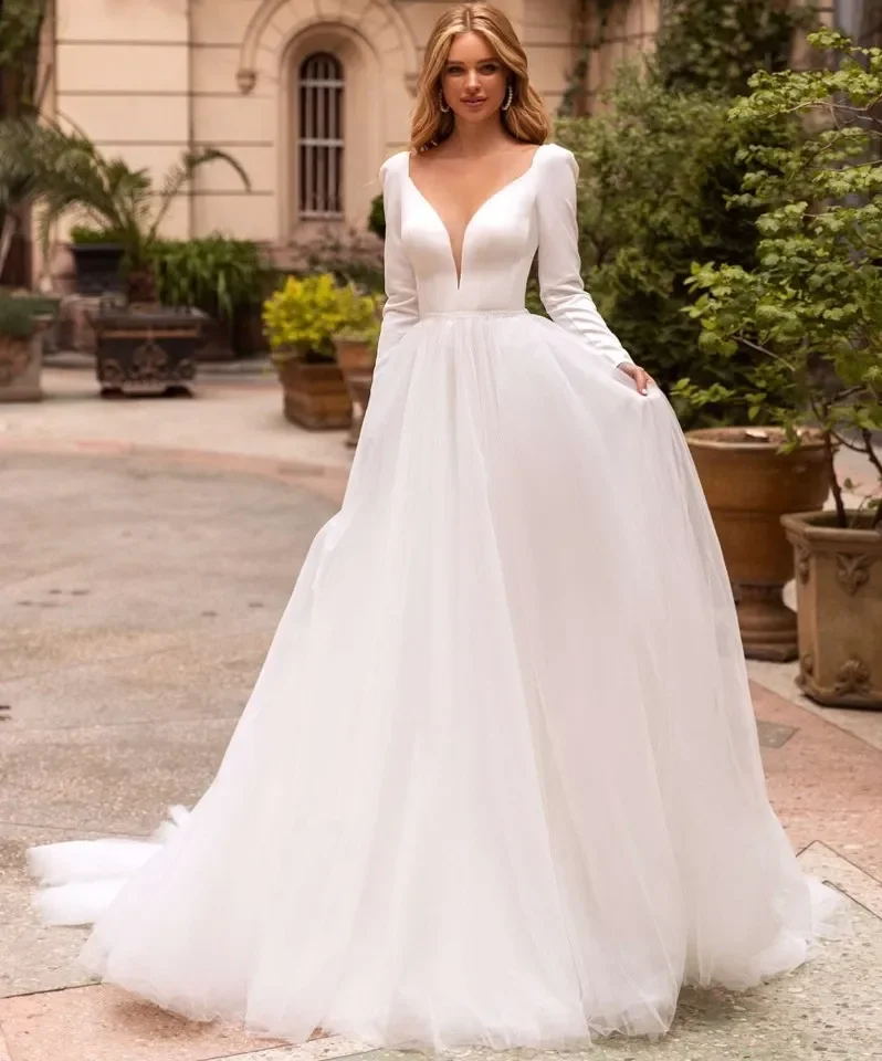 Einfaches und elegantes Hochzeits kleid die eine Linie ein sexy V-Ausschnitt Langarm Brautkleid gefegt Zug Tüll plus Größe Vestidos de Novia