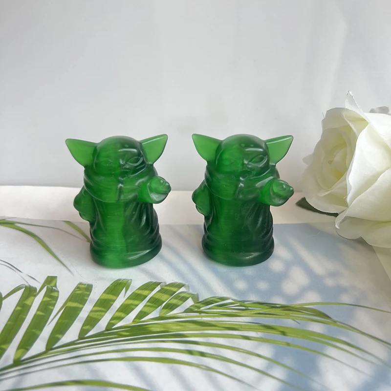 

1pc Hand Carved Green Cat Eye Stone Yoda Carvings Fengshui Folk Crafts Crystal Yudha For Gifts