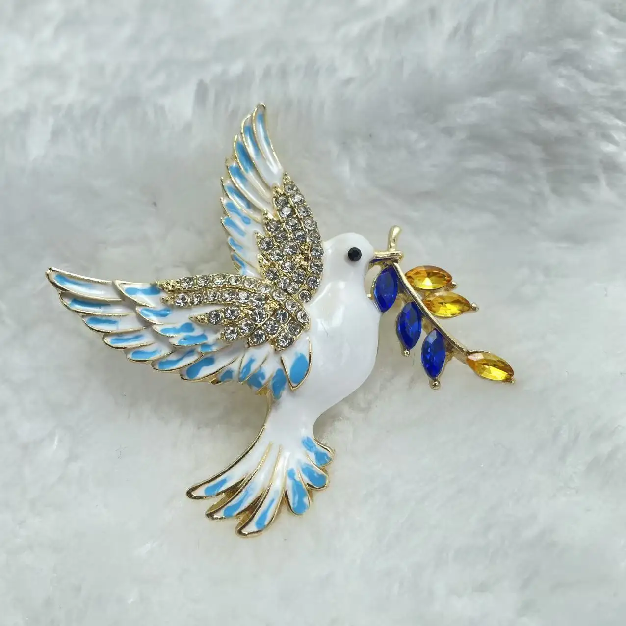 Wholesale of Alloy Enamel Peace Dove Brooch with Dripping Oil Crystal Chest Flower Pin view 4