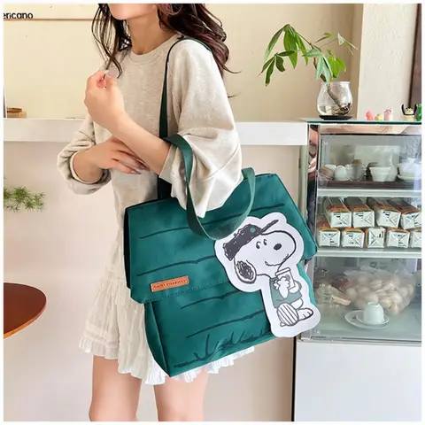 Ny Snoopy damhandväska, trendig axelväska, stor kapacitet, tryckt, avslappnad, liten och fräsch, tygväska i kanvas 12 best sales Snoopy Zara - №9