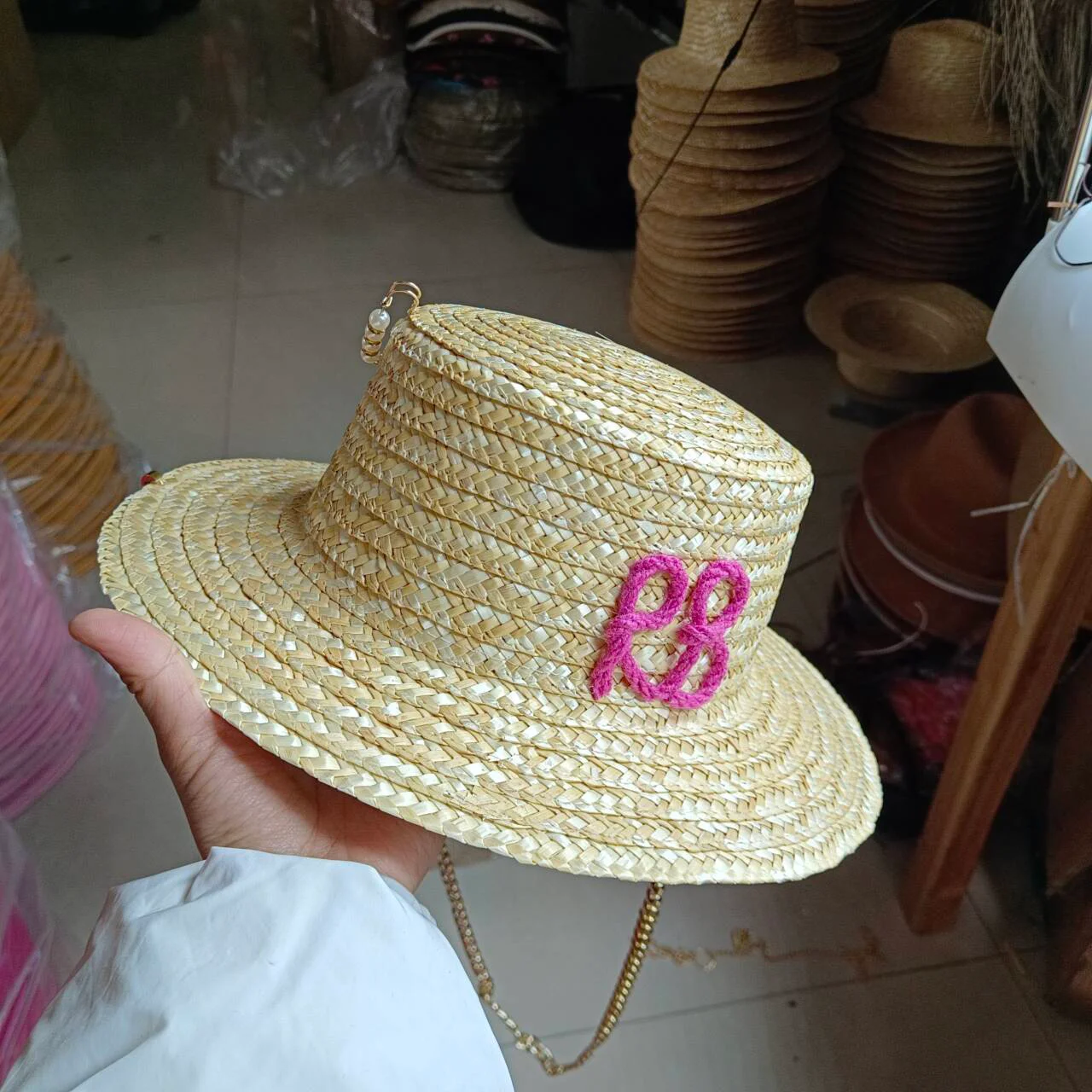 2023 Summer sun hat Lafite grass French straw hat Women\'s chain decorated straw hat Holiday Sun hat Punk style  beach