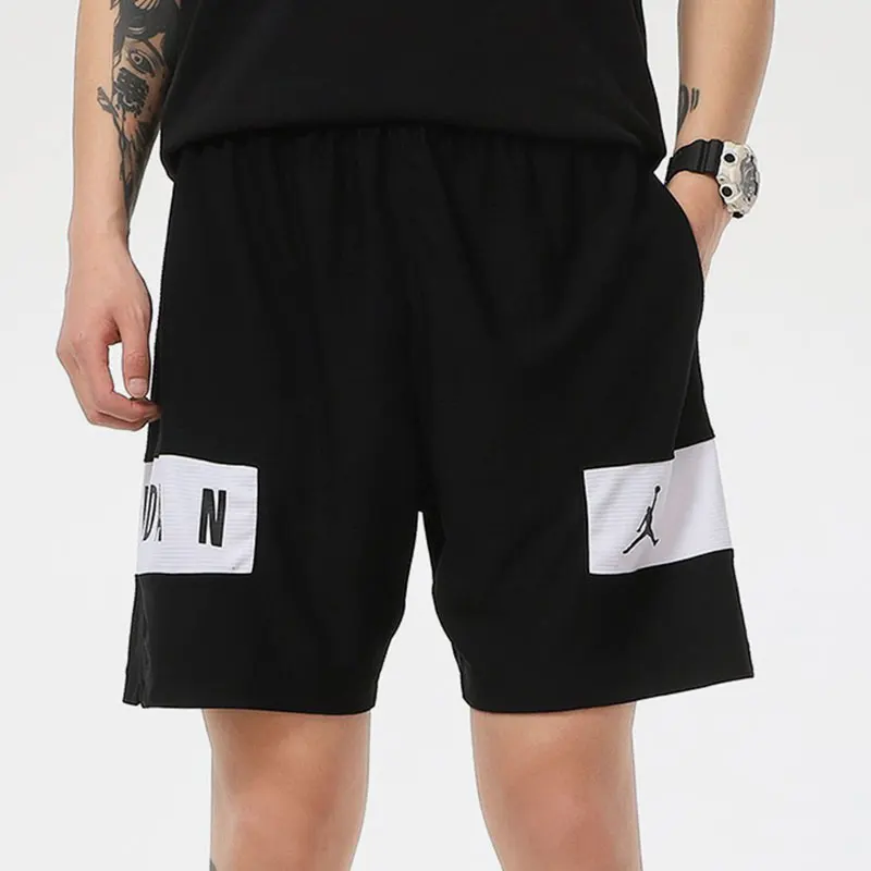 

Оригинальные мужские повседневные шорты Nike нового сезона CZ4772-010