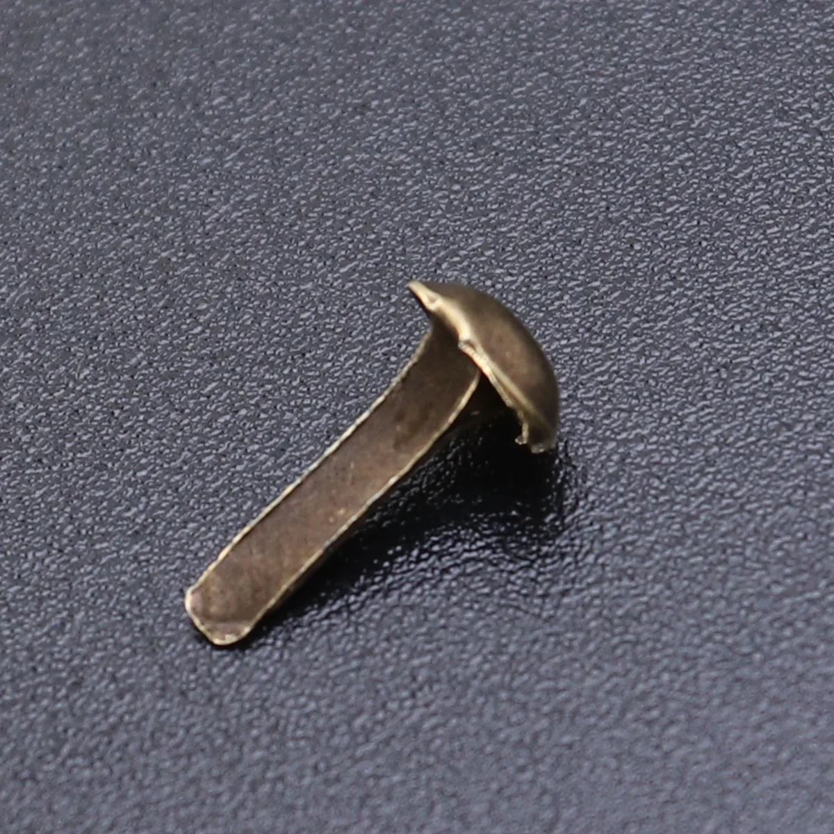 工芸品用金属紙ファスナー、DIY、防水、防錆ブロンズカラー用電気メッキブラケット、4.5x8mmサイズ、100個
