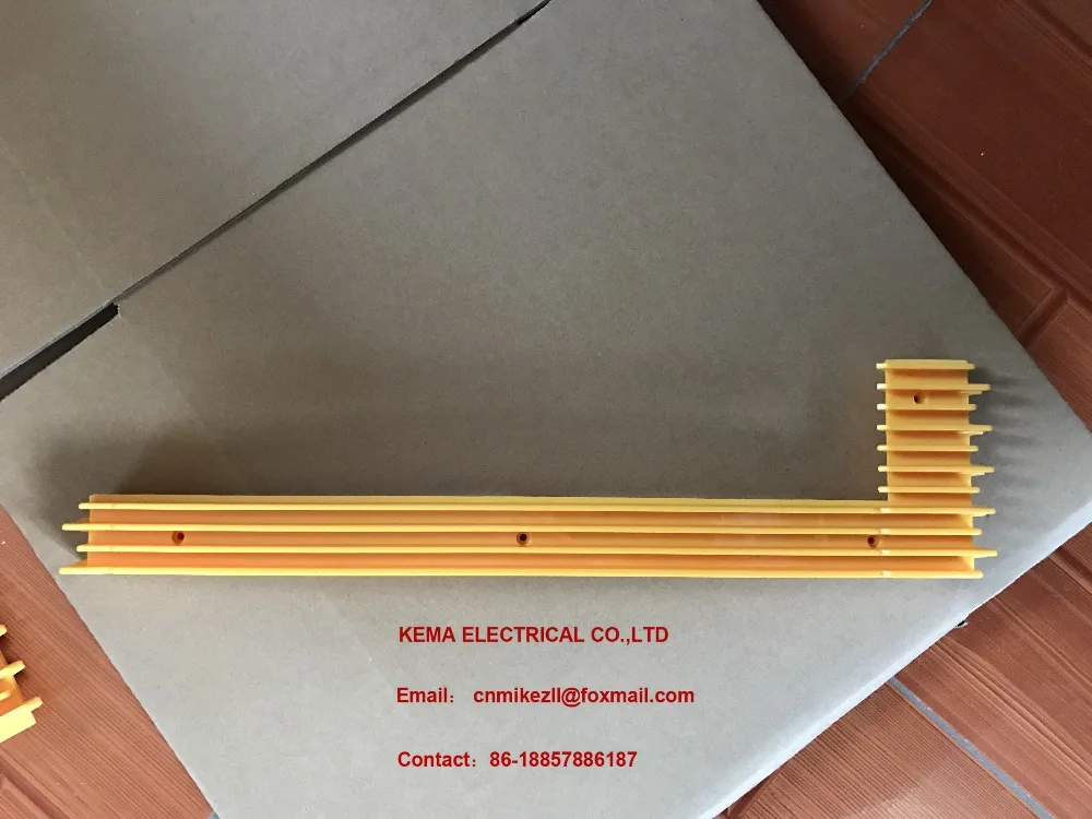 

Escalator comb plate Strip SCS319902, right side