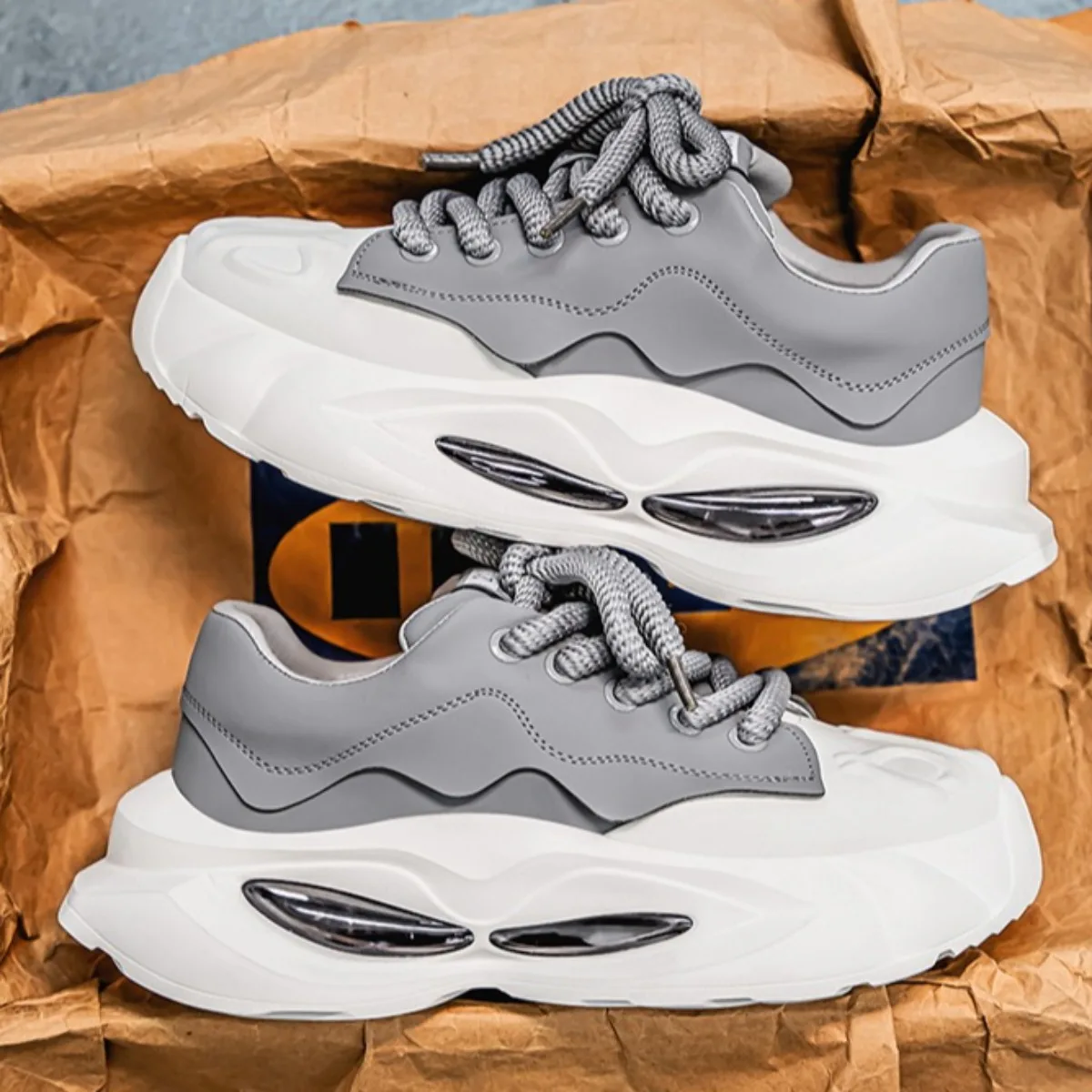 

Men's Designer Chunky Sneakers Platform Height-Increasing Shoes with Leather Upper Soft-Sole Casual Sports Shoes All Seasons