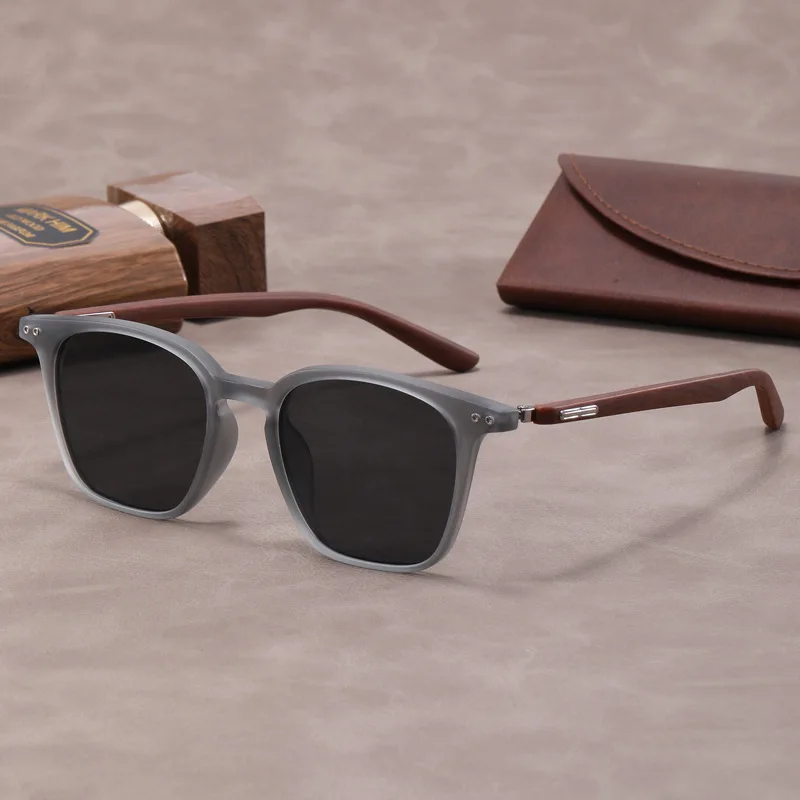 New Men's Advanced Ultra Light Coarse Frame Fashion Square Sunglasses Women Men Trendy Anti Mist Outdoor Driving Shades UV400