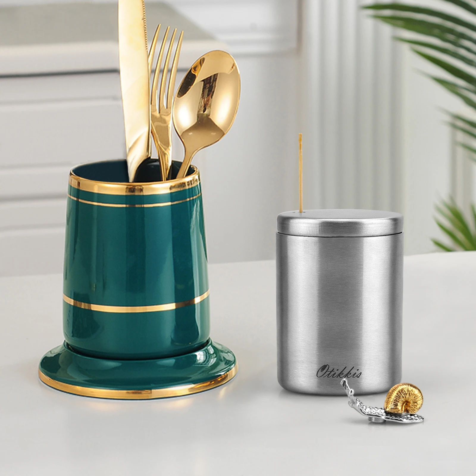 Creative Dust-proof  Stainless Steel Toothpick Holder Dispenser