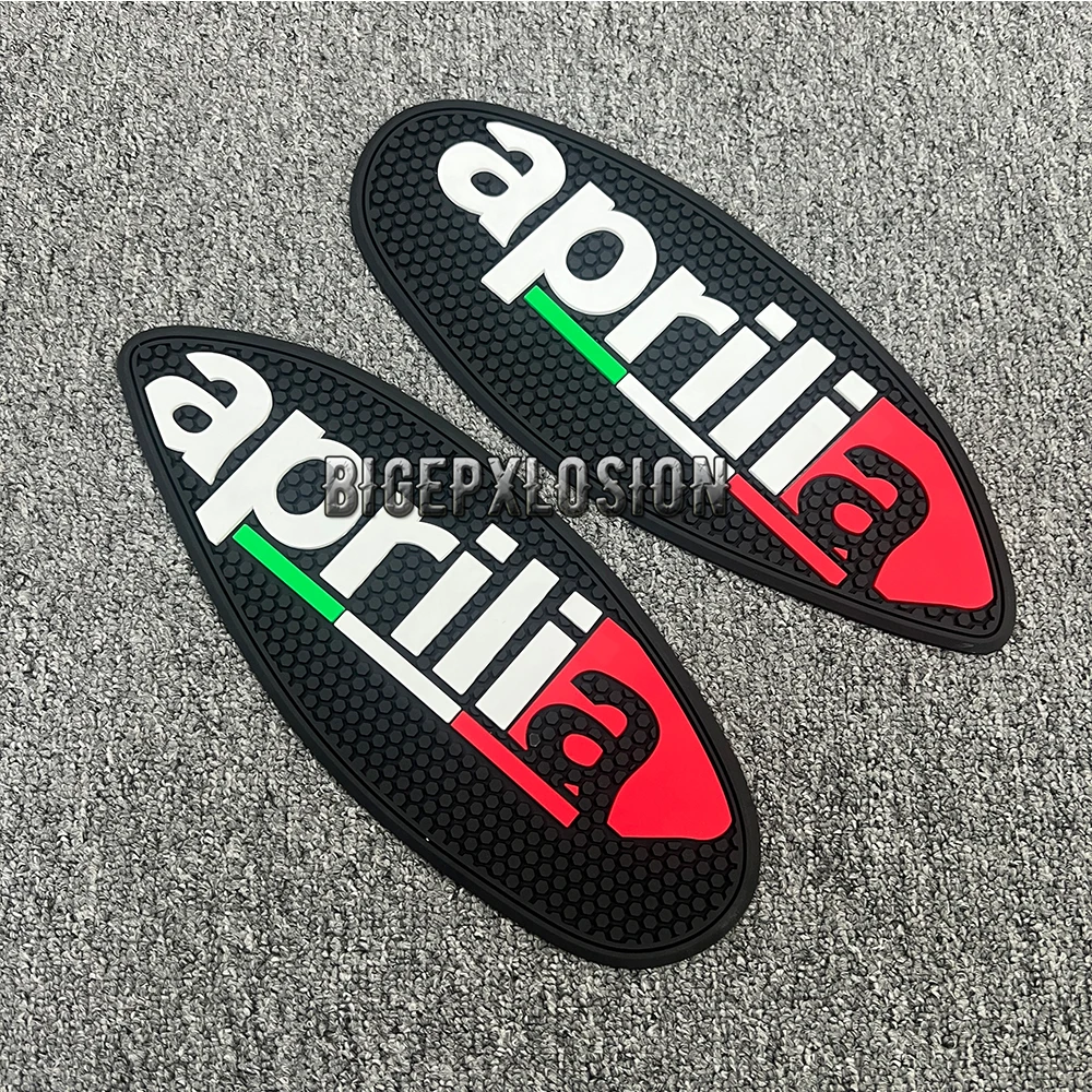 NEW RS660 -Side Fuel Tank Pad Tank Pads Protector Stickers Decal Gas Knee Grip Traction Pad Tankpad For Aprilia RS 660/Tuono 660