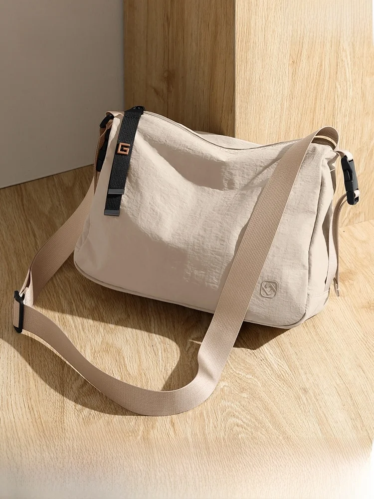 

GOLF Canvas Crossbody Bag ex Large Capaci Simple Design Casual Spor Lightweight Bapa Faionable Trendy Zipper Cl...