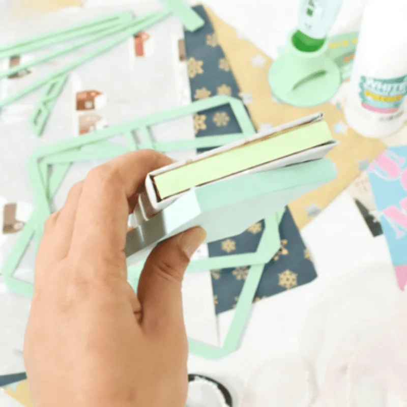 Aug. 9Pcs Bookbinding Easy Scrapbooking Tool For Starter, Great Stencils And Cutter Guide Kit Can Be Made Into Notebook