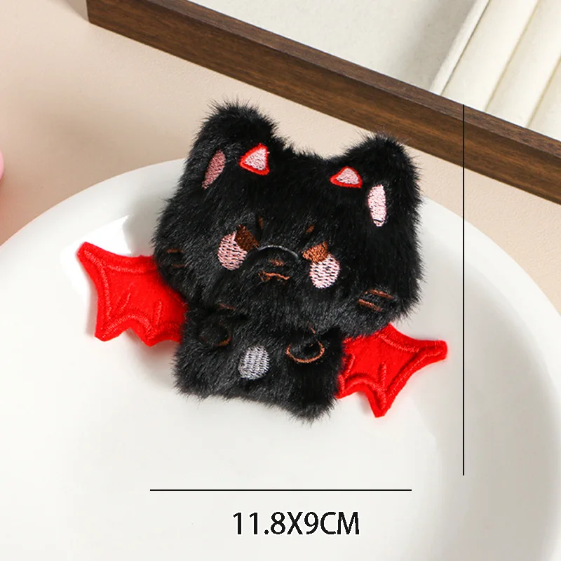 6 Stück Niedliche Halloween-Plüsch-Taschenanhänger, Tier-Schlüsselanhänger mit Fledermausflügeln, Weiches Anhänger-Set für Mädchen und Teenager, Partygeschenk für Feiertage – Detail 5