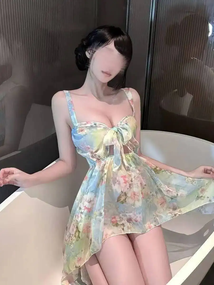 Abito floreale a V profondo Elegante con prospettiva Tentazione Abito sexy sexy Canotta Mini abito Dolce verde Donna Top 2025 Nuovo UBI8