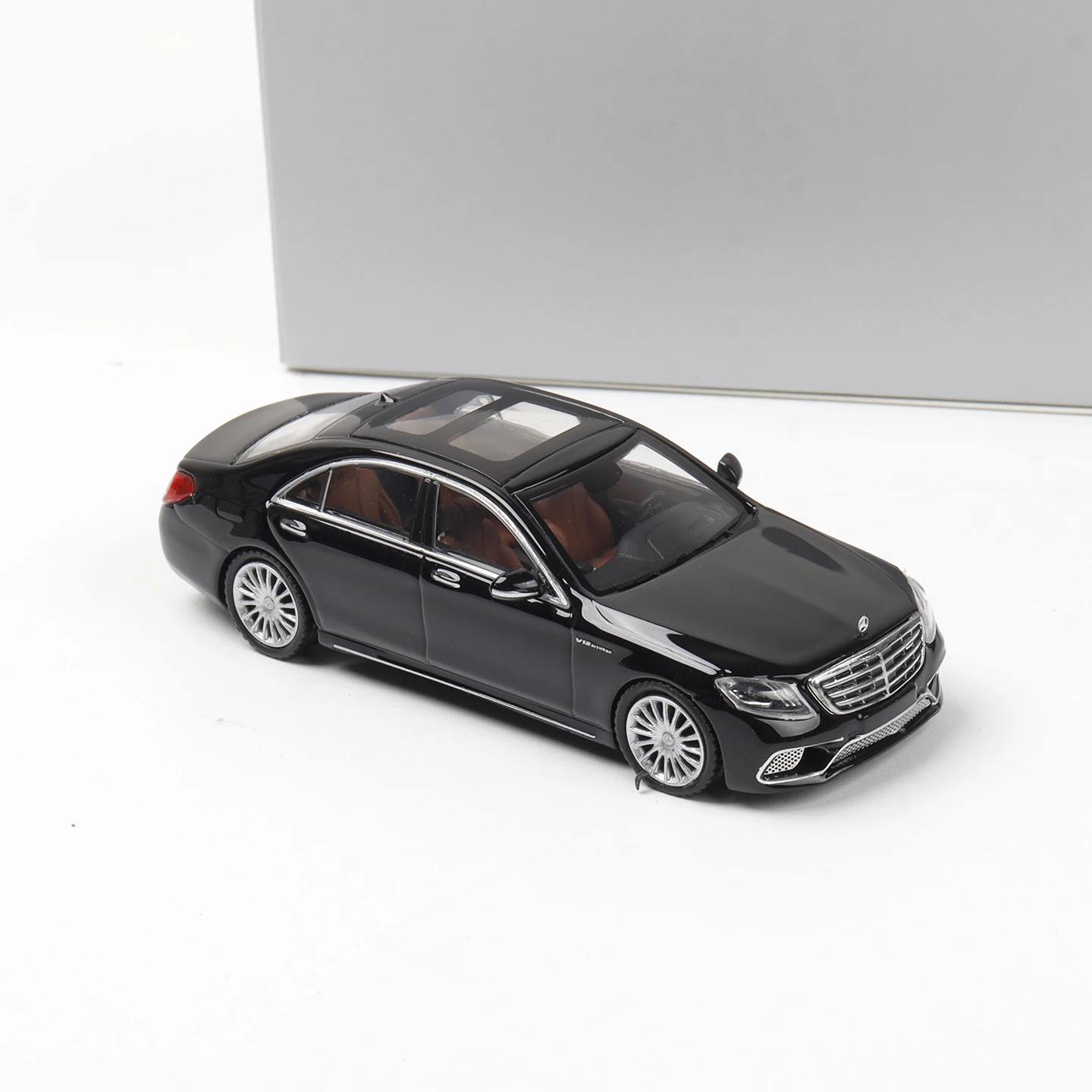 Modèle Glory 1:64 S65 W222, voiture en alliage moulé sous pression et véhicules jouets, modèle de voiture Miniature à l'échelle pour enfants