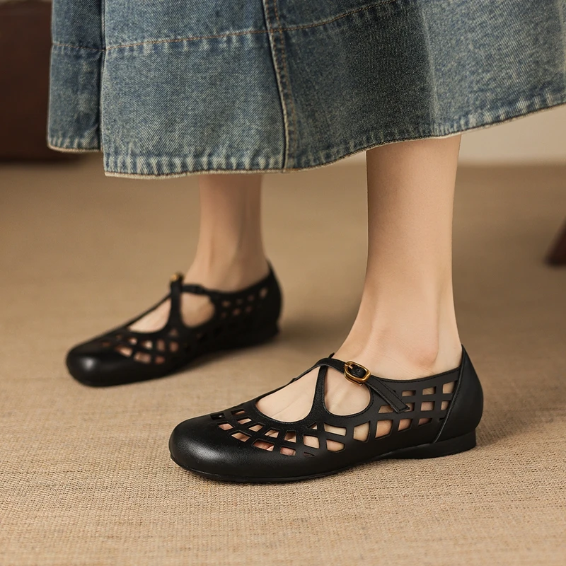 

Women's new summer leather cowhide round toe low heel cross elastic band hollowed out breathable retro single shoe Le Fu shoe