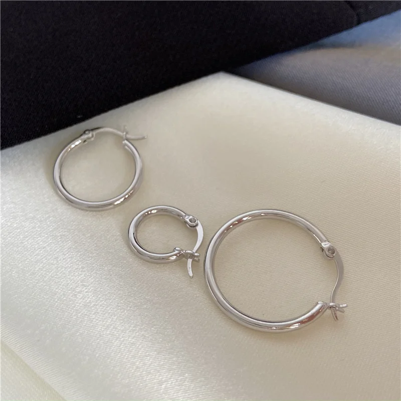 

Minimalist Earrings 925 Sterling Silver Circle Ear Buckle Earrings New Solid Color