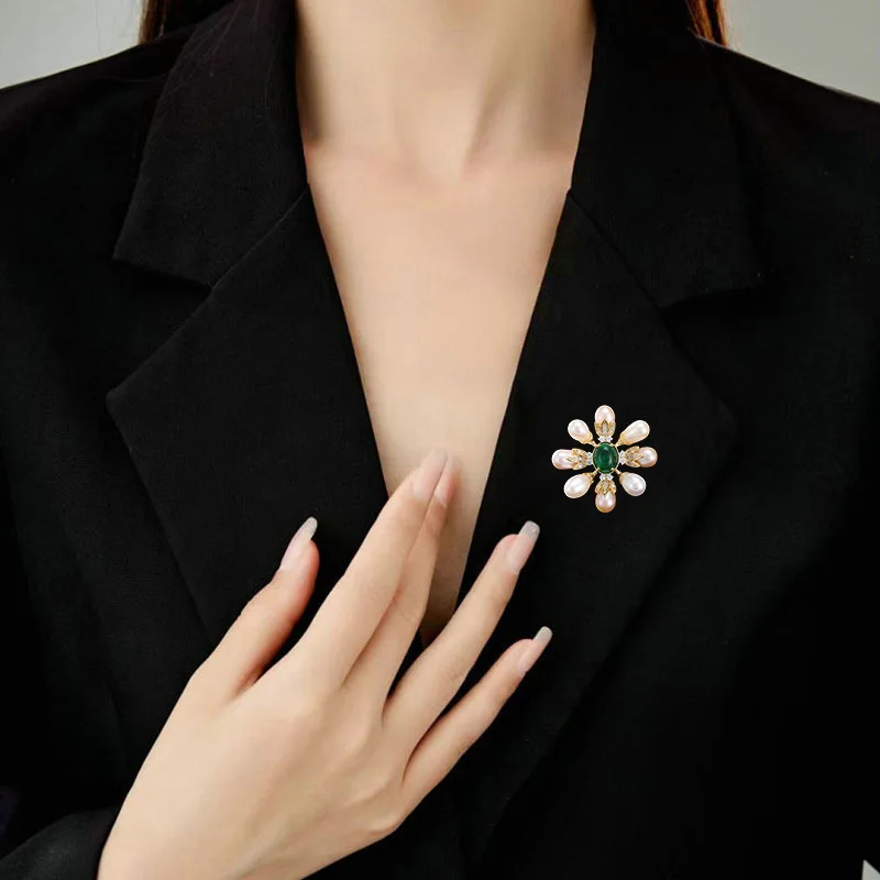 بروش أنيق ومكرر، أنيق ورجعي، صدار كبير، رائع وبسيط، إكسسوارات معطف البدلة 2025 جديد