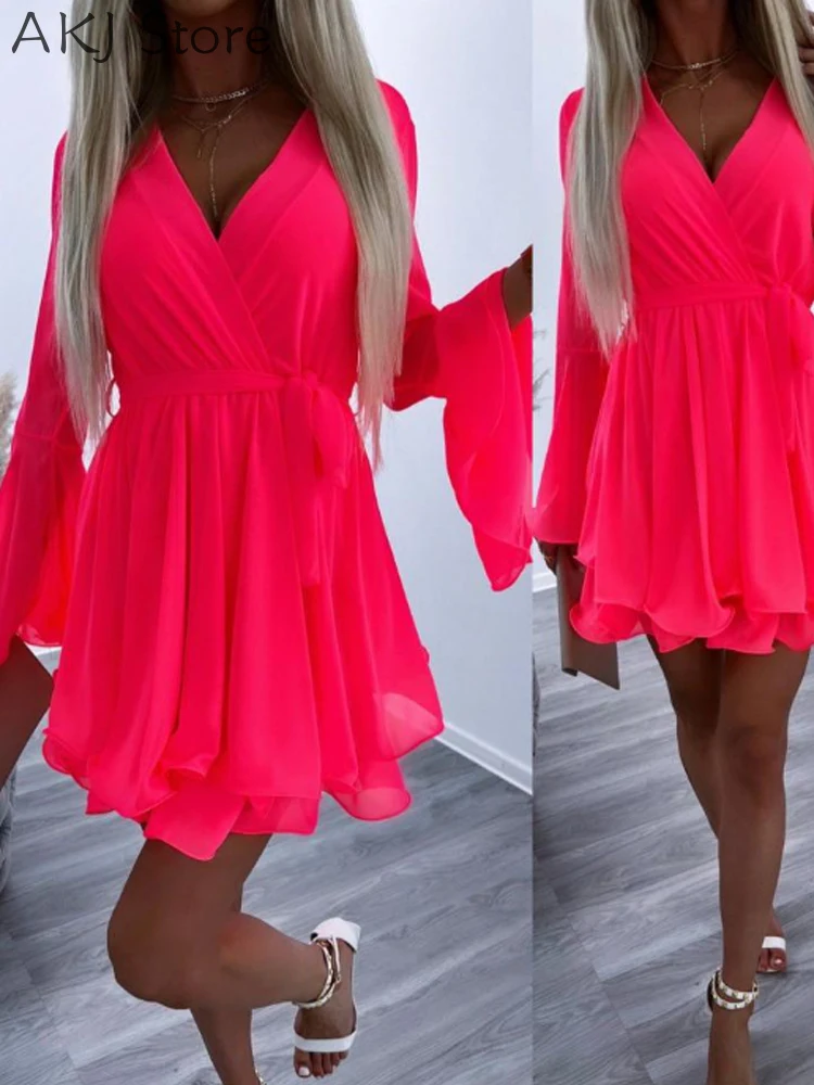 Mulheres V-Neck Bell manga plissada vestido em camadas