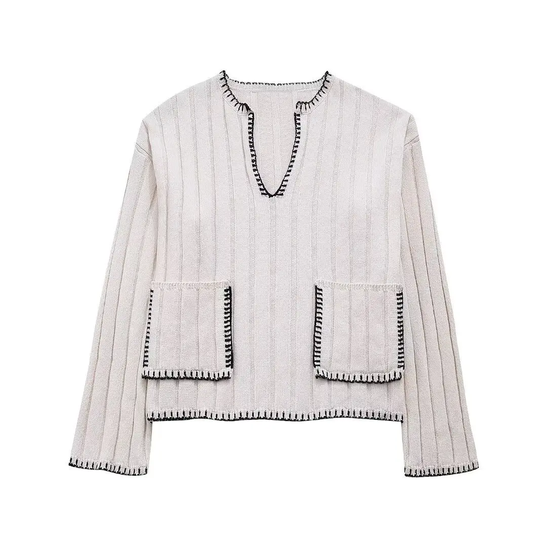 Women's Color Blocked Long Sleeved Knitted Sweater With Stitching