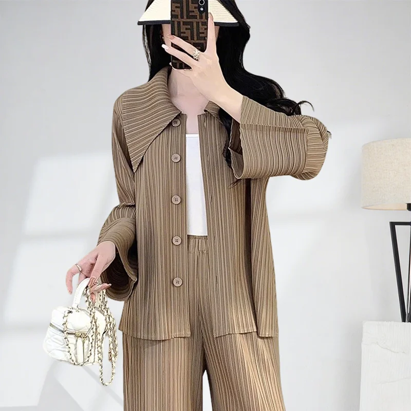 

Miyake Fashion Casual Blazer Women's Fall New Pleated Long-sleeved Blouse Temperament Cardigan Women's Loose and Stretchy