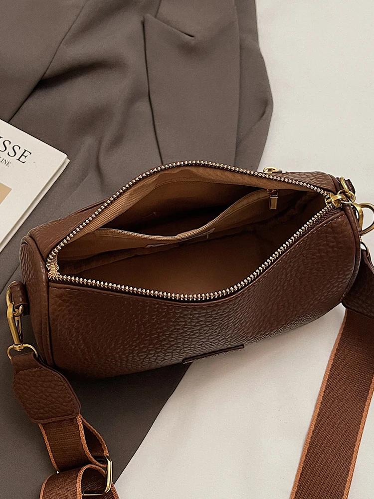 

Модная повседневная женская сумка в стиле ретро, новинка 2025, сумка с наклонным крестом на одно плечо, сумка для французского хлеба, осенне-зимняя сумка-хобо