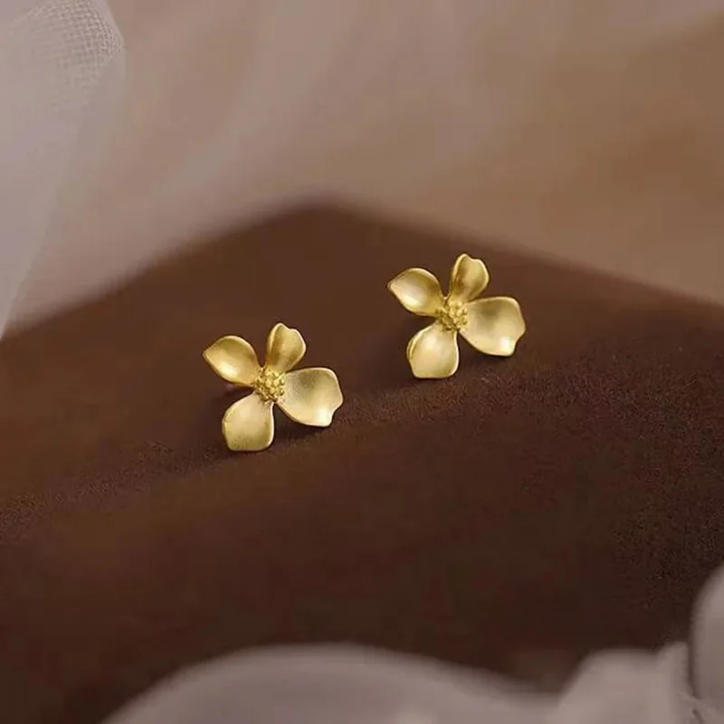 Korean Fashion Gold Color Osmanthus Flower Stud Earings for Women Simple Elegant 2024 Girls Fashion Party Wedding Jewelry Gifts