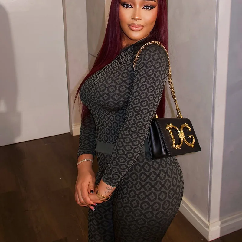 จั๊มสูทผู้หญิงซิสเตอร์สตาร์แฟชั่นสลิมฟิตยืดพิมพ์ลายคอกลมแขนยาวชุดจั๊มสูทลำลองสำหรับเดินทางที่ดูสง่างาม