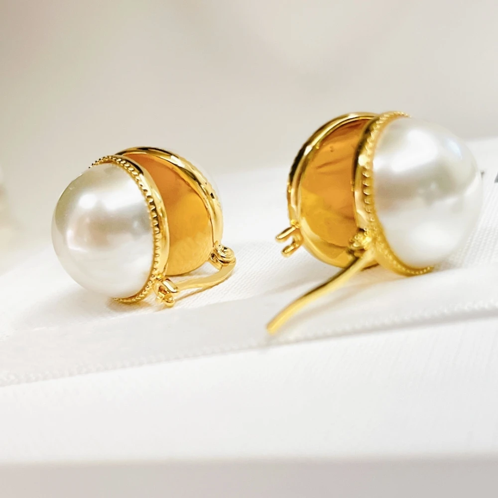 Double Pearl Hemispherical Earrings High-Class Sense Of Refined Earrings 2023 New Studs Female Temperament Earrings