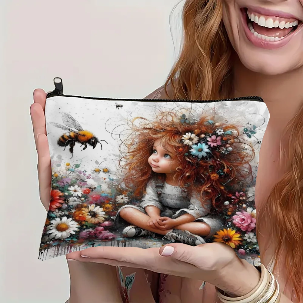 Cute Cartoon Girl Design Student Gift Cosmetic Bag Makeup Organizer for Travel Lightweight Fashionable Cosmetic Bag Zipper Pouch