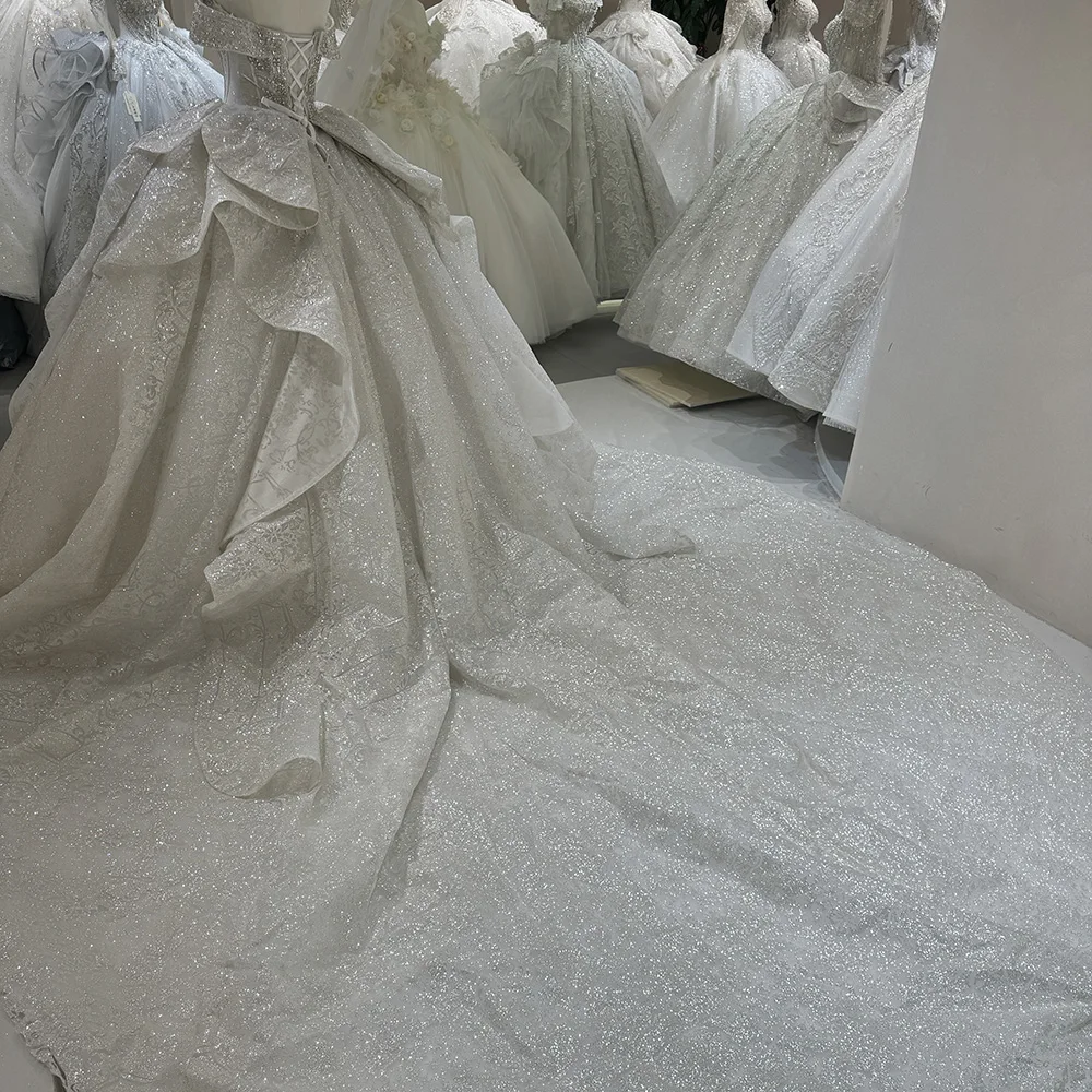 فستان زفاف أنيق لامع مطرز بالكامل مع فستان عروس الأميرة بأكمام قصيرة وكشكشة مخصصة فيستدو دي نوفيا #2