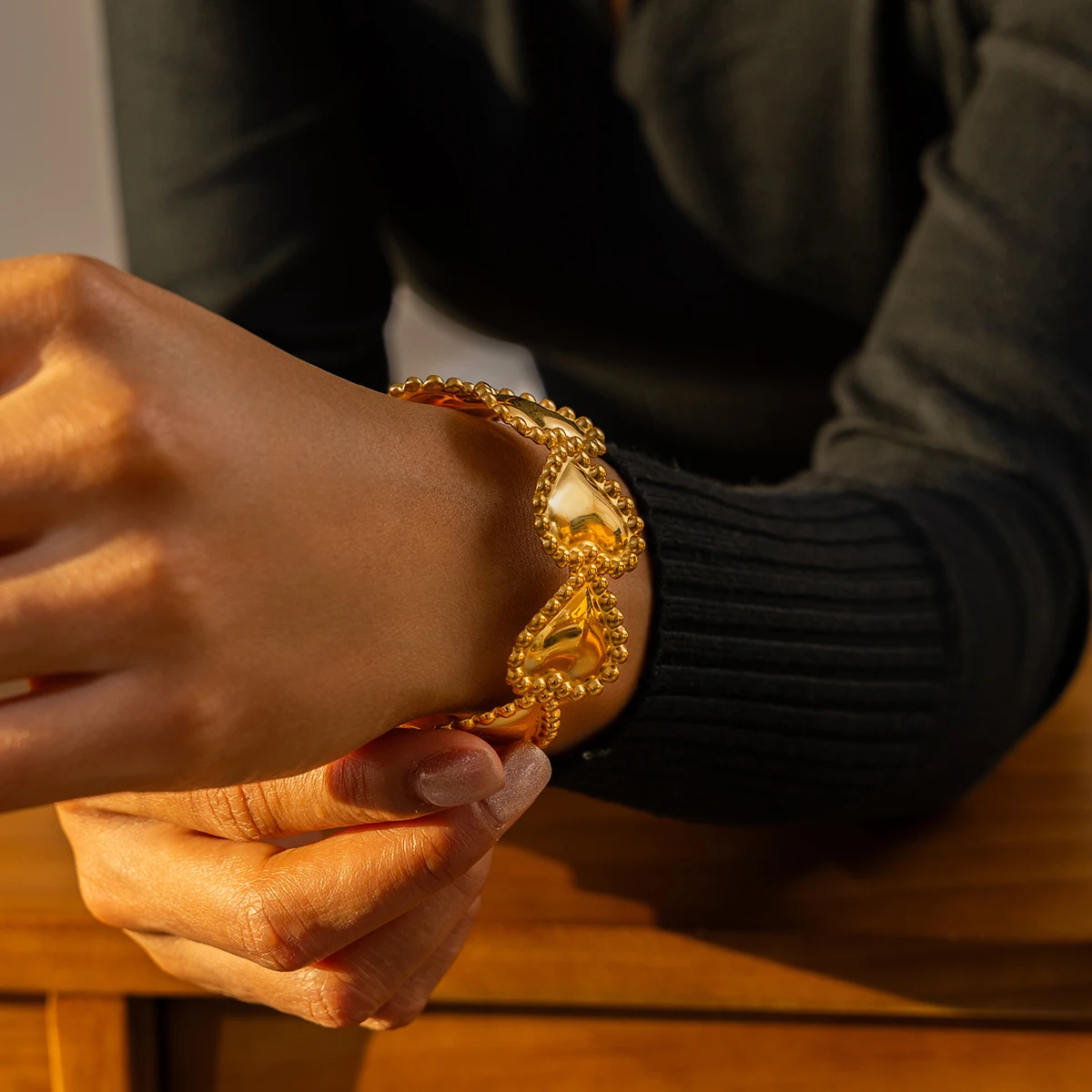 1pc 316L stainless steel bracelet with gold filigree inlay, open style, popular gold bracelet - the perfect choice for your love